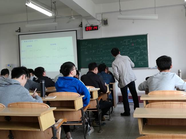 说明: G:\4教研室资料\会议记录\2017.4.28观摩课\IMG_20170428_091415.jpg 说明: G:\4教研室资料\会议记录\2017.4.28观摩课\IMG_20170428_091415.jpg